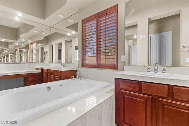 4 Caves Valley Court, Henderson, NV 89052