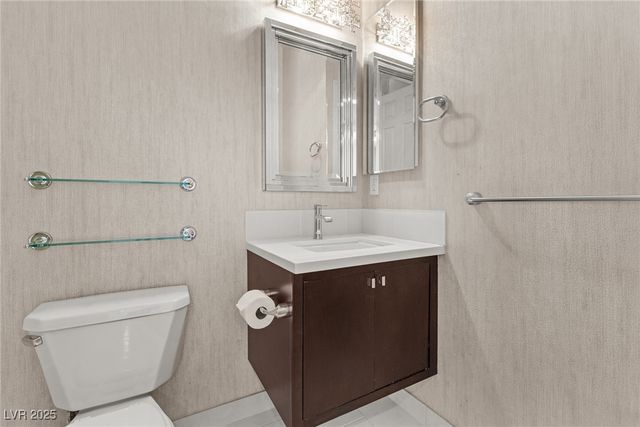 4 Caves Valley Court, Henderson, NV 89052