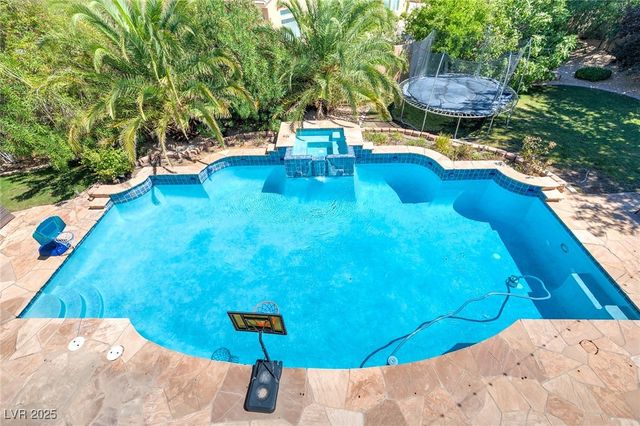 4 Caves Valley Court, Henderson, NV 89052