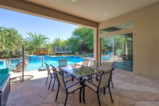 4 Caves Valley Court, Henderson, NV 89052