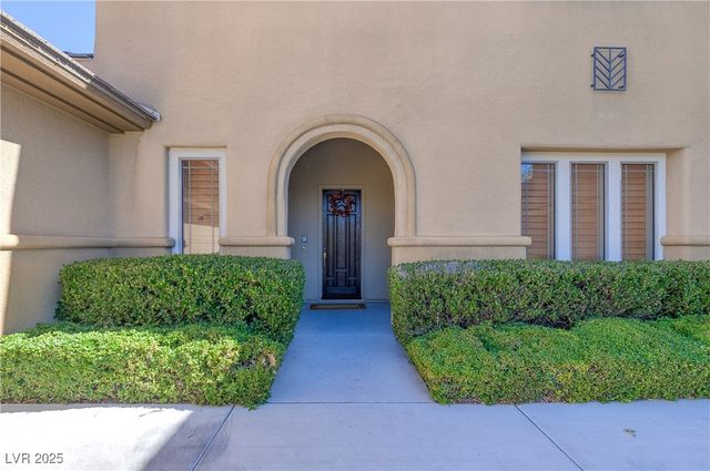 4 Caves Valley Court, Henderson, NV 89052