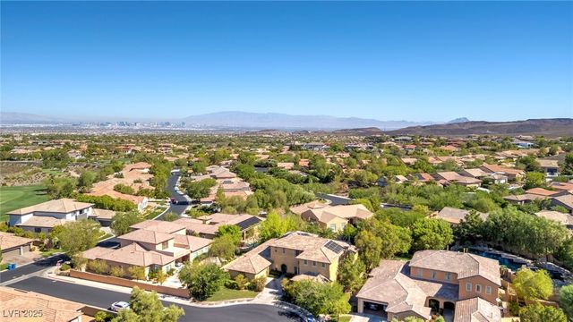 4 Caves Valley Court, Henderson, NV 89052