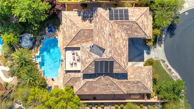 4 Caves Valley Court, Henderson, NV 89052