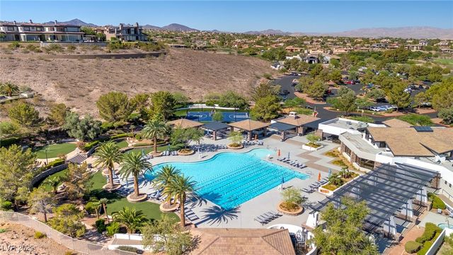 4 Caves Valley Court, Henderson, NV 89052