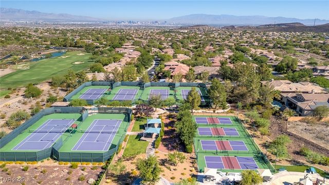 4 Caves Valley Court, Henderson, NV 89052