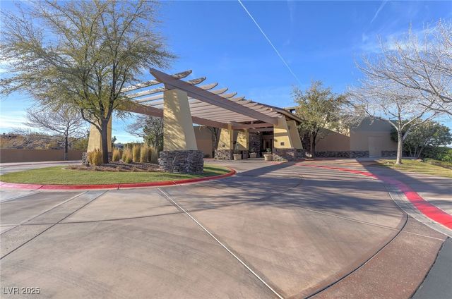 4 Caves Valley Court, Henderson, NV 89052
