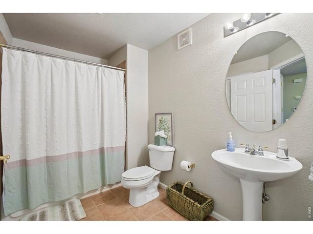 1703 Whitehall Dr 8C, Longmont, CO 80504