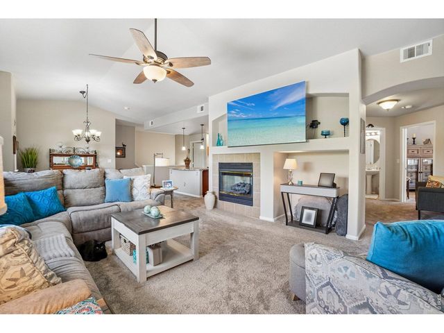 1703 Whitehall Dr 8C, Longmont, CO 80504