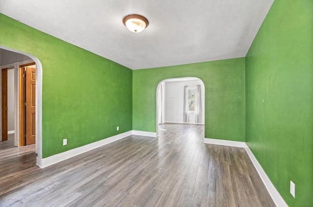 117 W CUSTER AVENUE, Oshkosh, WI 54901