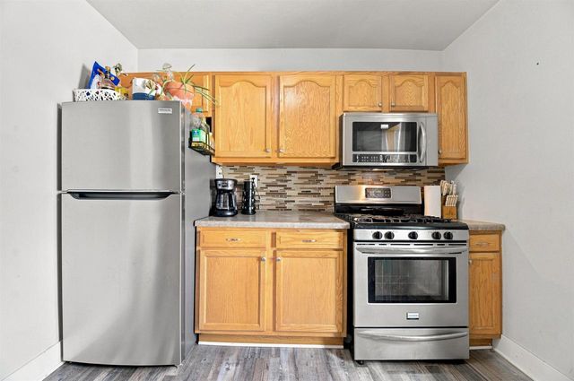 117 W CUSTER AVENUE, Oshkosh, WI 54901