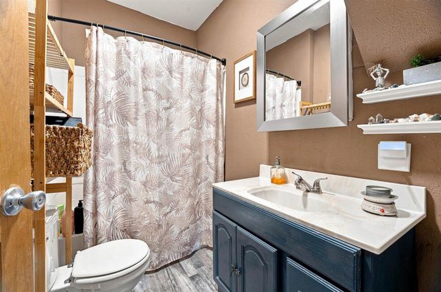 117 W CUSTER AVENUE, Oshkosh, WI 54901