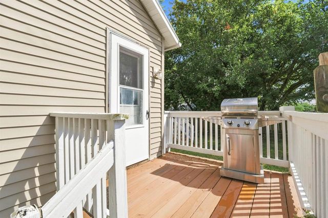 117 W CUSTER AVENUE, Oshkosh, WI 54901