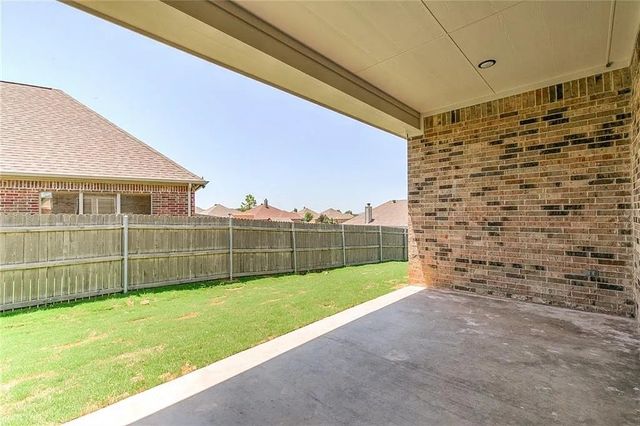 3050 Meandering Way, Granbury, TX 76049