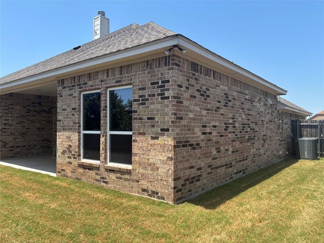3050 Meandering Way, Granbury, TX 76049
