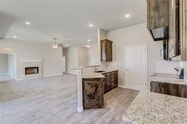 3050 Meandering Way, Granbury, TX 76049