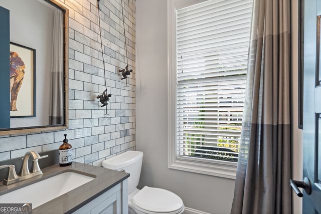 1817 Sanford Drive, Atlanta, GA 30318