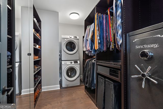 1817 Sanford Drive, Atlanta, GA 30318