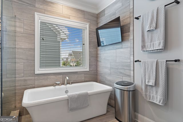 1817 Sanford Drive, Atlanta, GA 30318