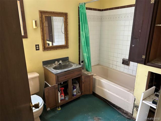 35025 Wick Road, Romulus, MI 48174