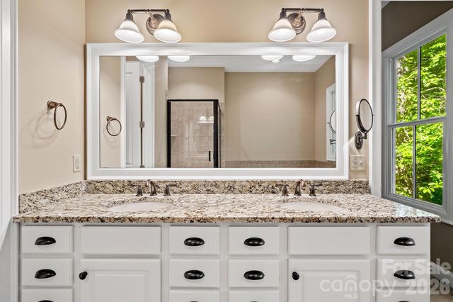 25 E Owl Creek Lane, Fairview, NC 28730