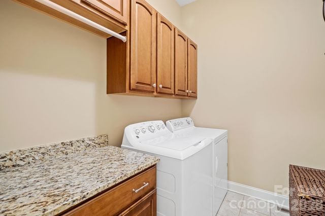 25 E Owl Creek Lane, Fairview, NC 28730