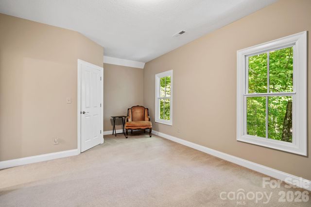 25 E Owl Creek Lane, Fairview, NC 28730