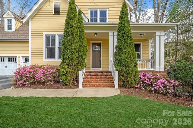 25 E Owl Creek Lane, Fairview, NC 28730