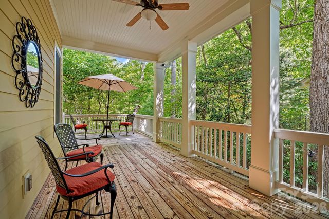 25 E Owl Creek Lane, Fairview, NC 28730
