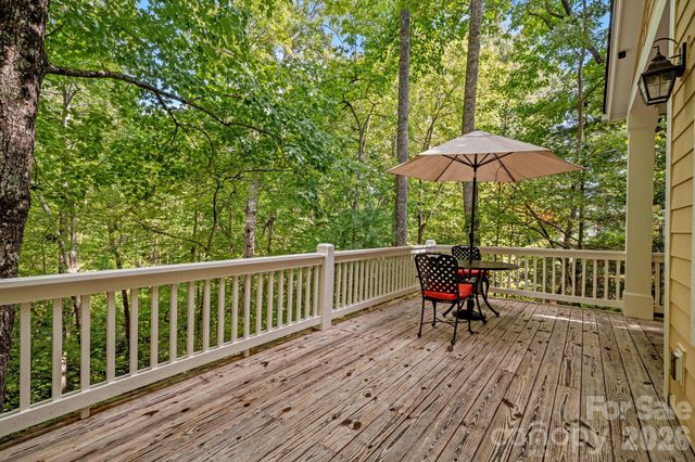 25 E Owl Creek Lane, Fairview, NC 28730