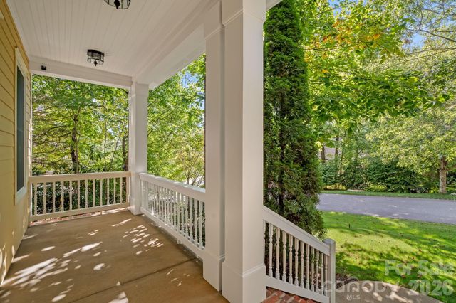 25 E Owl Creek Lane, Fairview, NC 28730