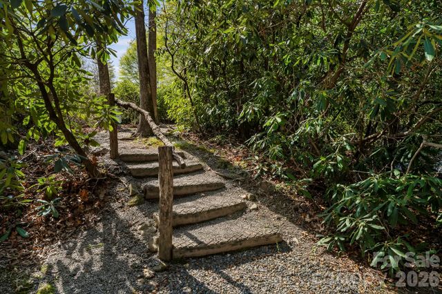 25 E Owl Creek Lane, Fairview, NC 28730