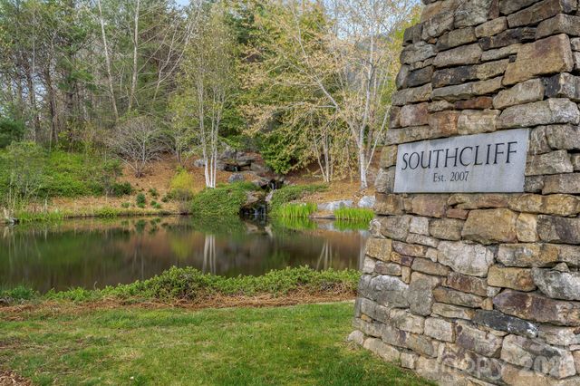 25 E Owl Creek Lane, Fairview, NC 28730