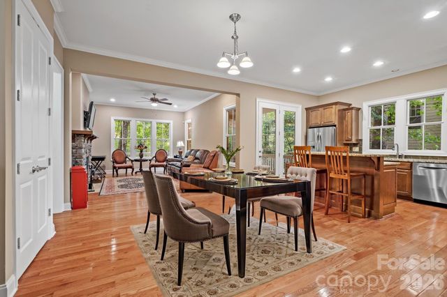 25 E Owl Creek Lane, Fairview, NC 28730