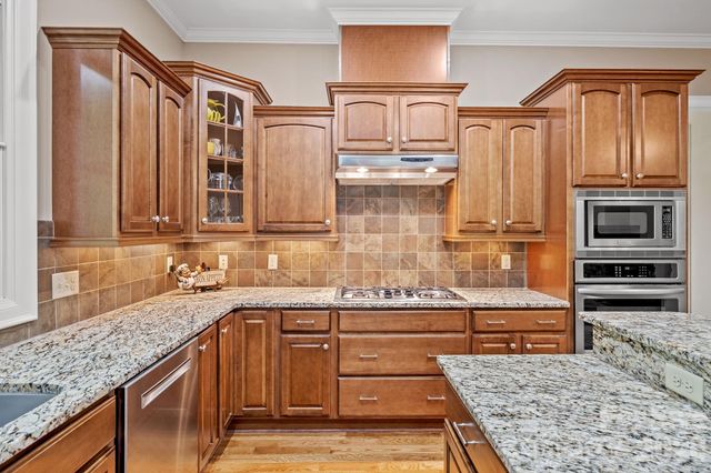 25 E Owl Creek Lane, Fairview, NC 28730