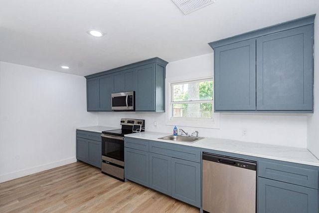 525 20th Avenue N, Texas City, TX 77590