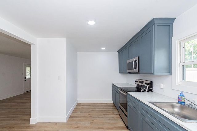 525 20th Avenue N, Texas City, TX 77590