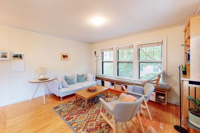 34 Ash St 204, Cambridge, MA 02138