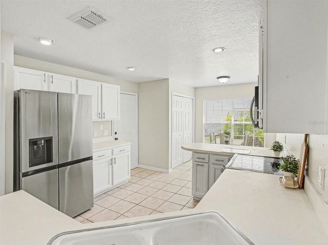 3772 VENTURA COVE DR, Orlando, FL 32822