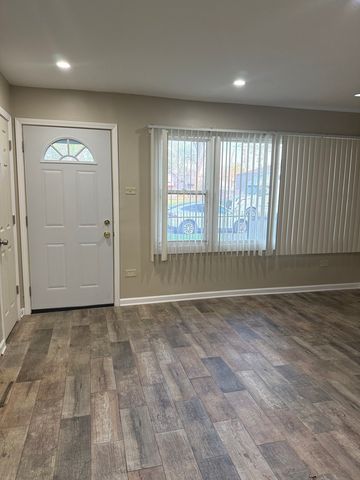 4764 S Shields Avenue, Chicago, IL 60609