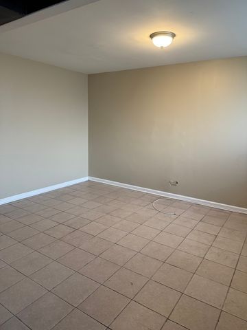 4764 S Shields Avenue, Chicago, IL 60609