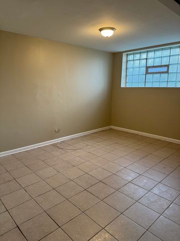 4764 S Shields Avenue, Chicago, IL 60609