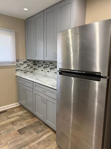4764 S Shields Avenue, Chicago, IL 60609
