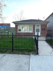 4764 S Shields Avenue, Chicago, IL 60609