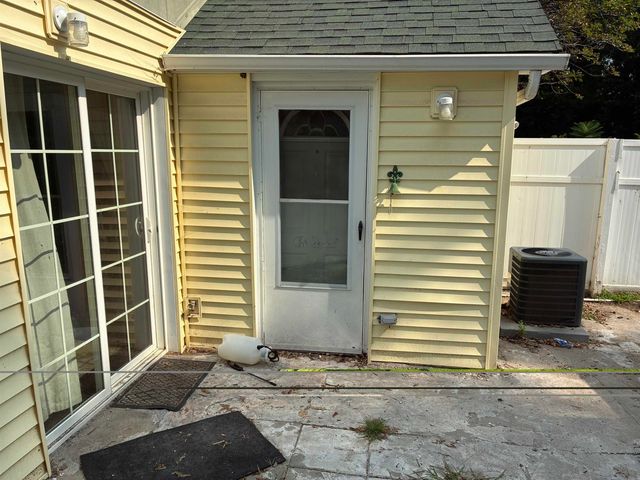 326 Indiana Street, Waterloo, IA 50703