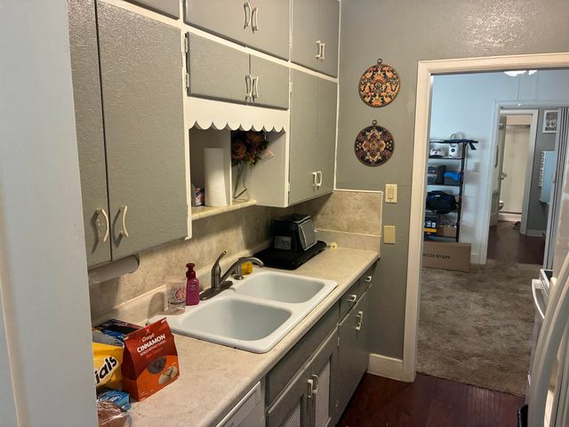 326 Indiana Street, Waterloo, IA 50703