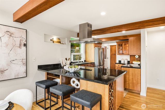 11113 NE 38th Place, Bellevue, WA 98004
