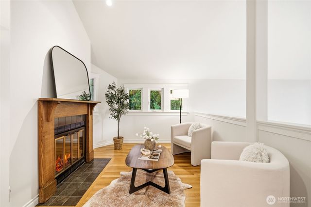 11113 NE 38th Place, Bellevue, WA 98004