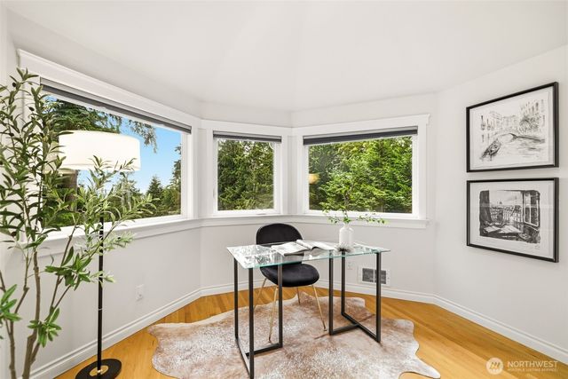 11113 NE 38th Place, Bellevue, WA 98004