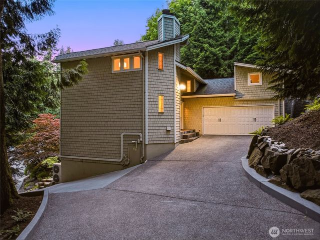 11113 NE 38th Place, Bellevue, WA 98004