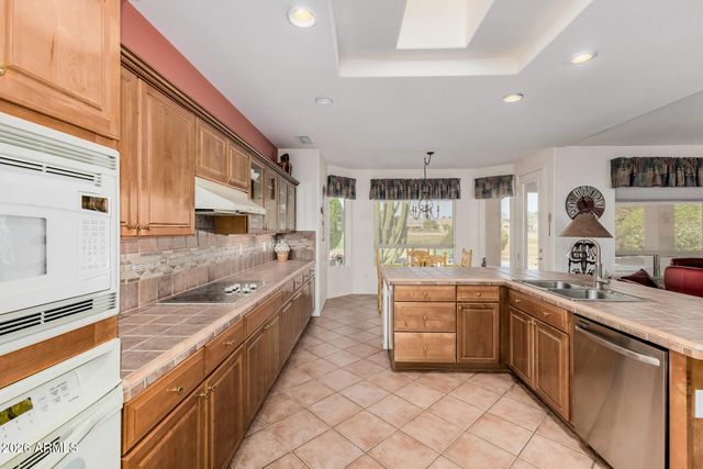 18030 N SADDLE RIDGE Drive, Surprise, AZ 85374
